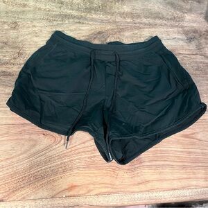 Uniqlo Black Women's Drawstring Athletic Shorts Size Small